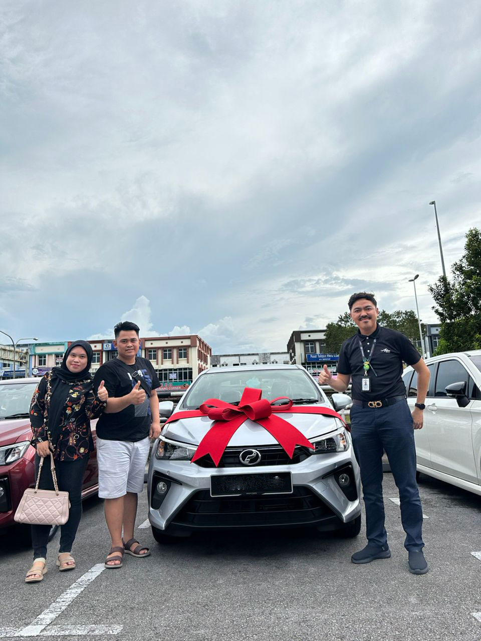 Perodua Kuching Happy Customer Handover 1